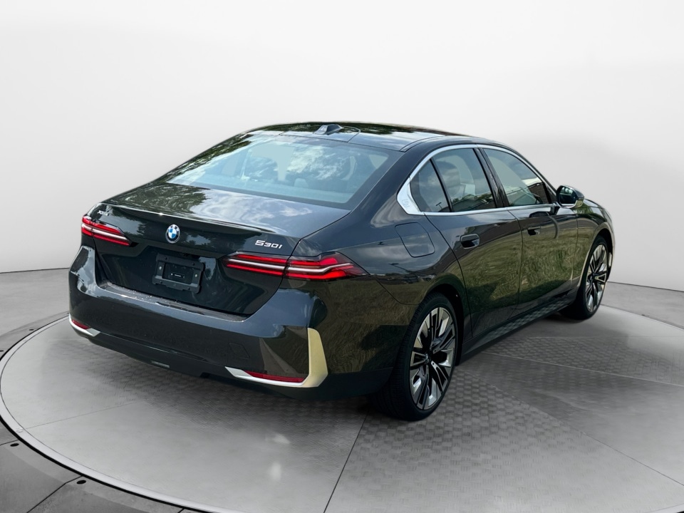 2027 BMW 5 Series 530i - Photo 7