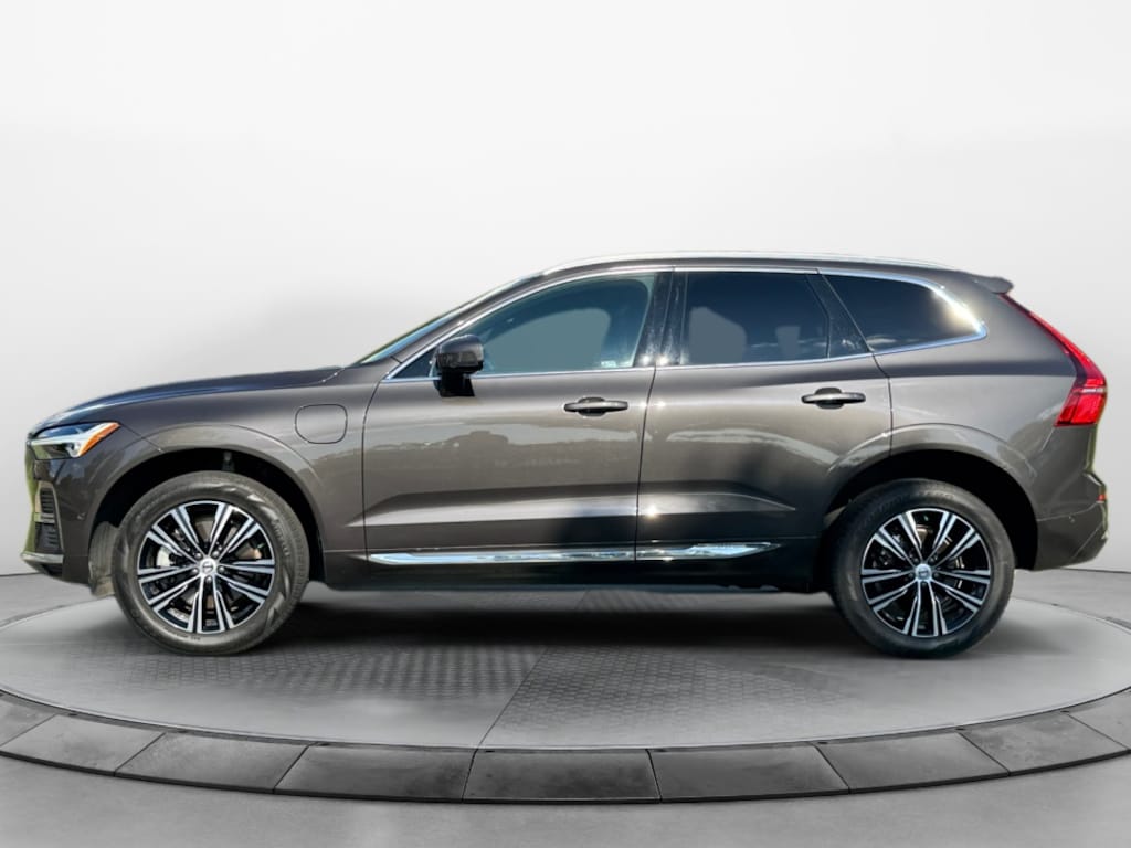 Used 2022 Volvo XC60 Recharge Plug-In Hybrid T8 Inscription Extended Range SUV