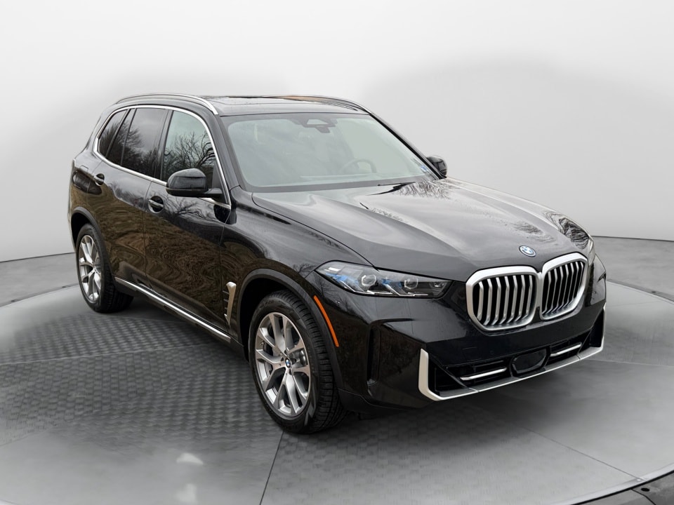 2026 BMW X5 xDrive50e's photo