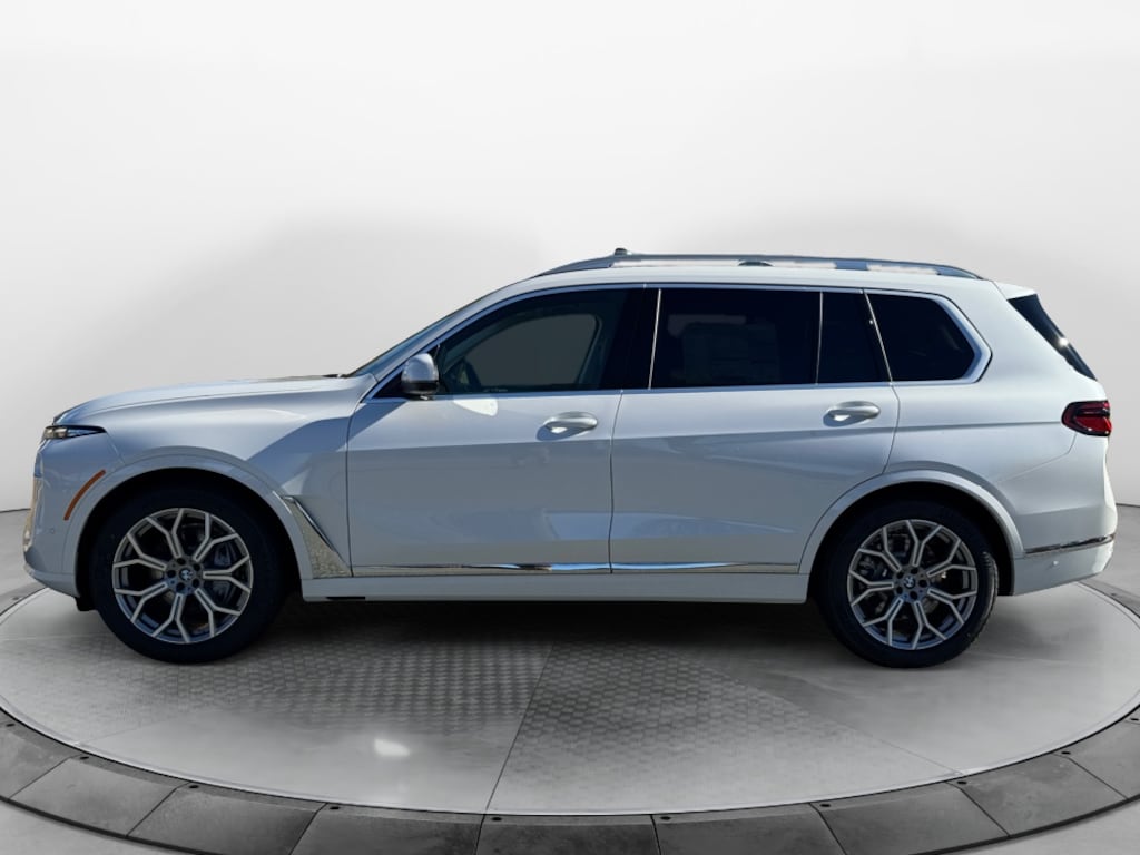 New 2026 BMW X7 xDrive40i SUV