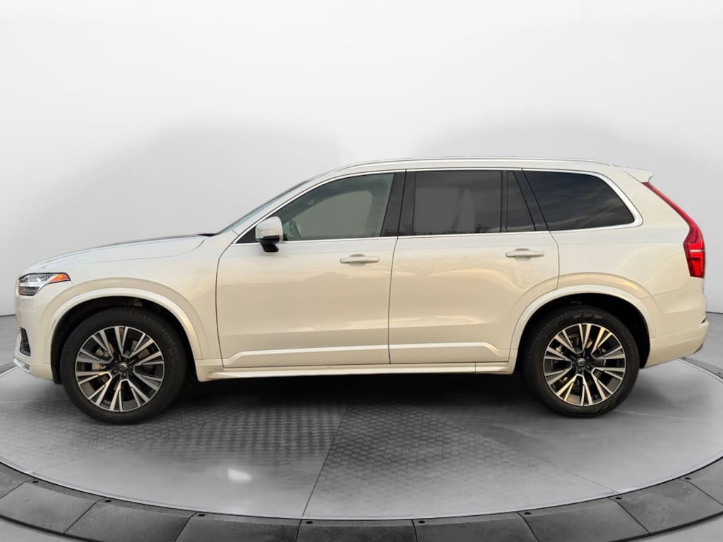 Used 2022 Volvo XC90 T6 AWD Momentum 7 Seater SUV