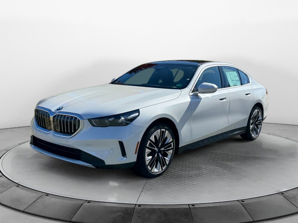 New 2026 BMW 530i xDrive Sedan
