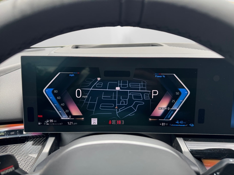 2027 BMW 5 Series 550e - Photo 10