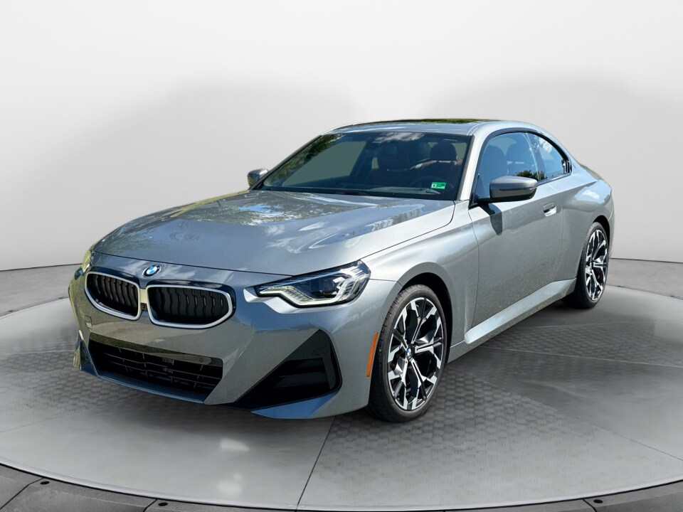 2025 Bmw 230i xDrive photo 3