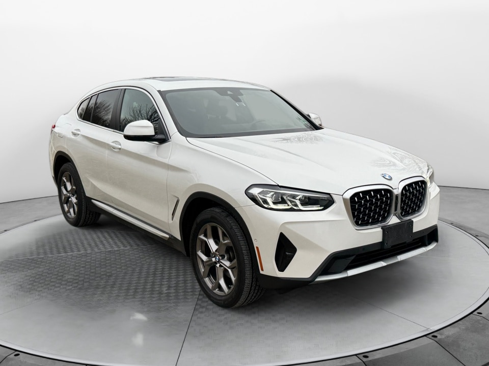 2024 BMW X4 30i's photo