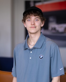 Staff member Mo Roberds from 7840f26aa4e7