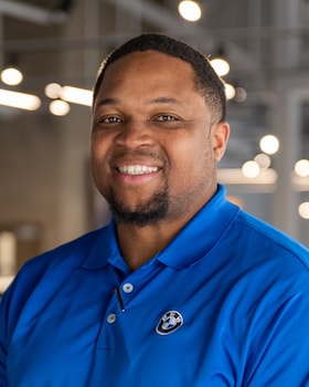 Staff member Donte Thomas from ef211c32dfe4