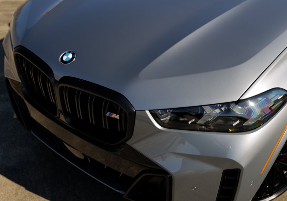 Close up photo of the hood and front grille of the new BMX X5