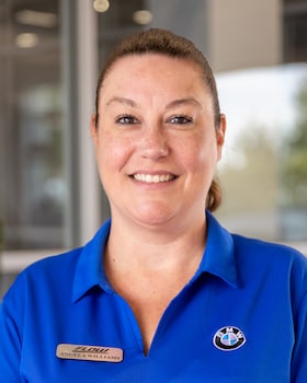 Staff member Angela Williams from c999331fa725