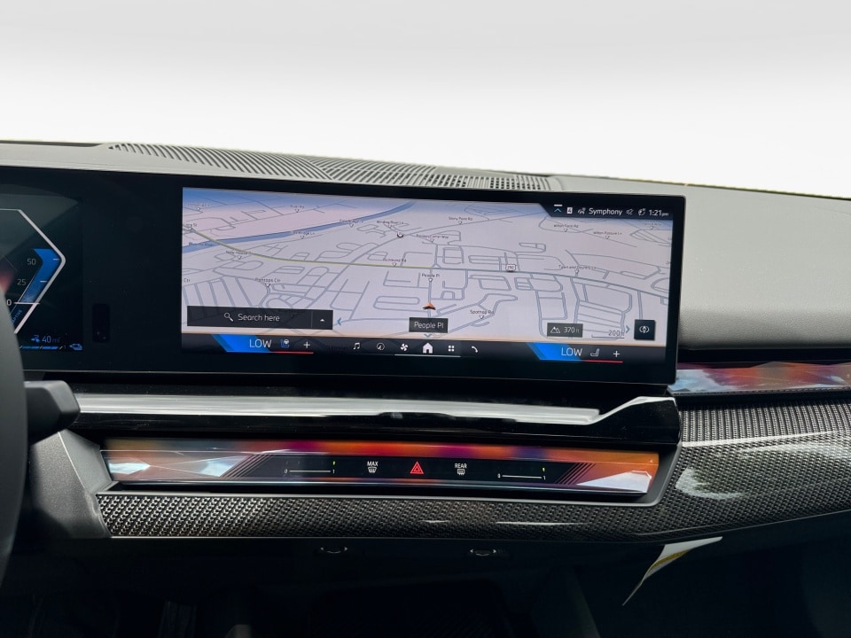 2027 BMW 5 Series 550e - Photo 16