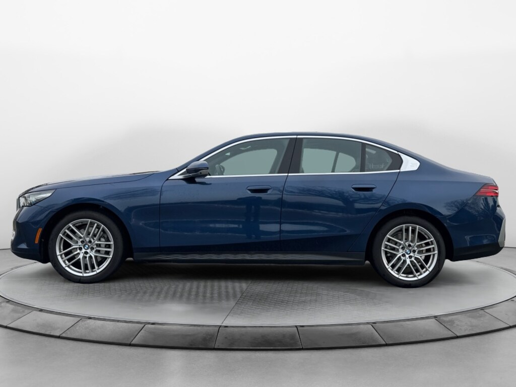 Used 2025 BMW 530i xDrive Sedan