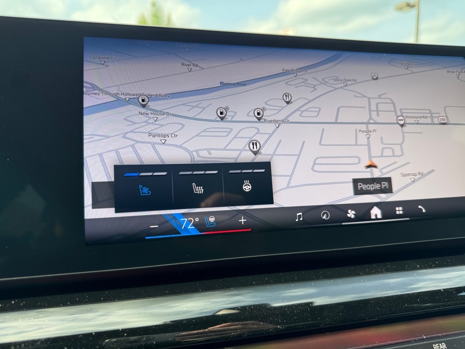 2027 BMW 5 Series 530i - Photo 35