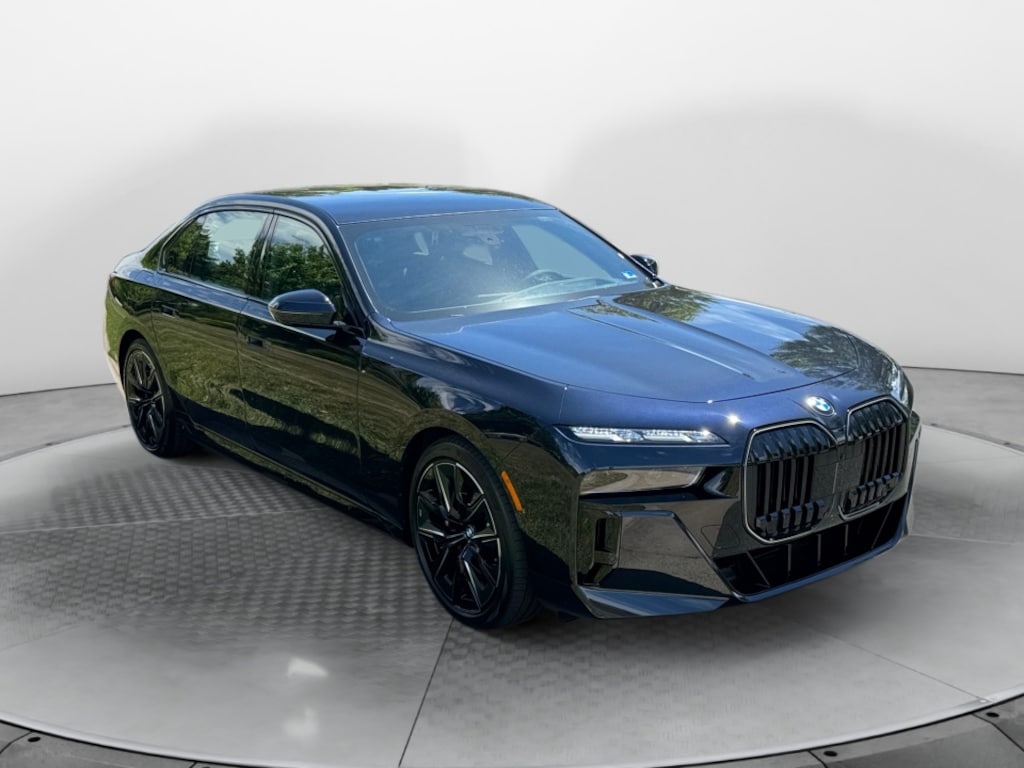 New 2026 BMW 740i xDrive Sedan