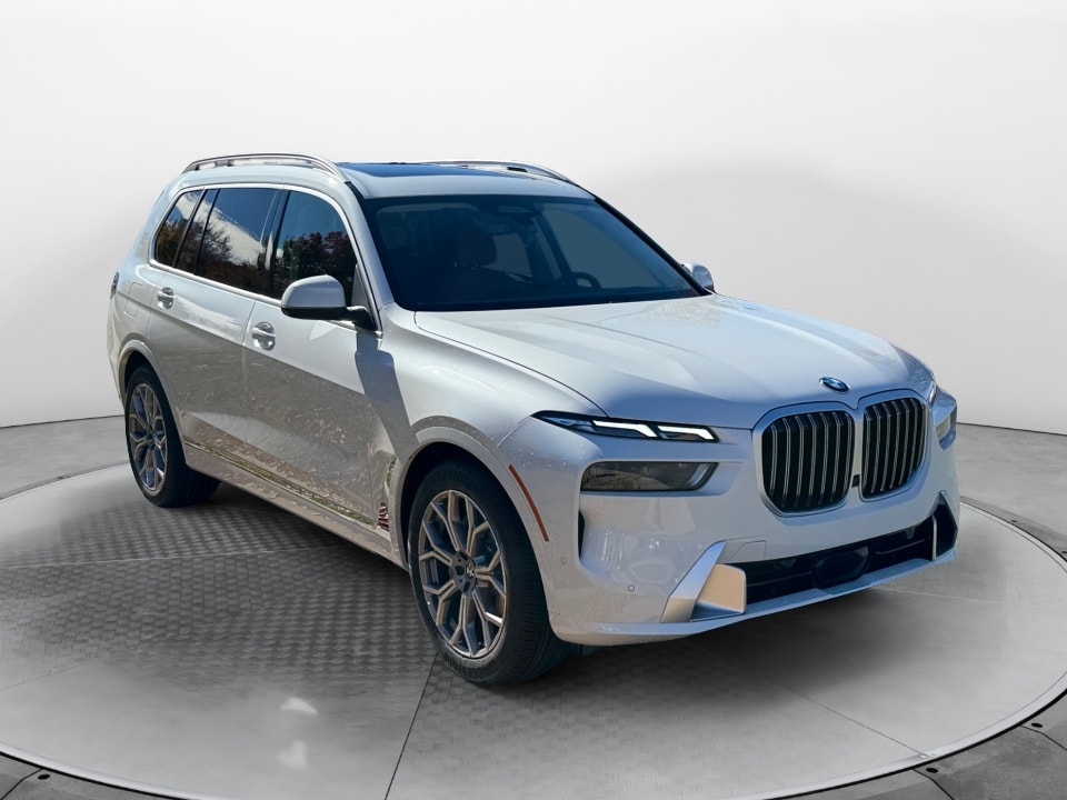 2026 BMW X7 40i's photo