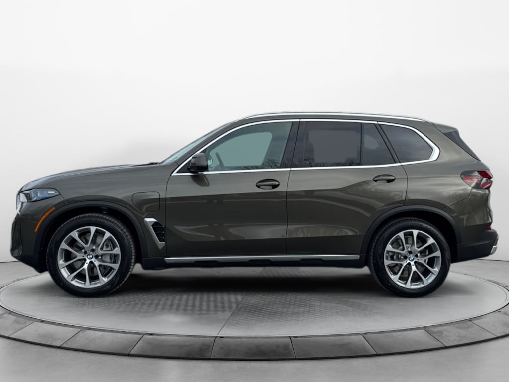 New 2026 BMW X5 PHEV xDrive50e SUV
