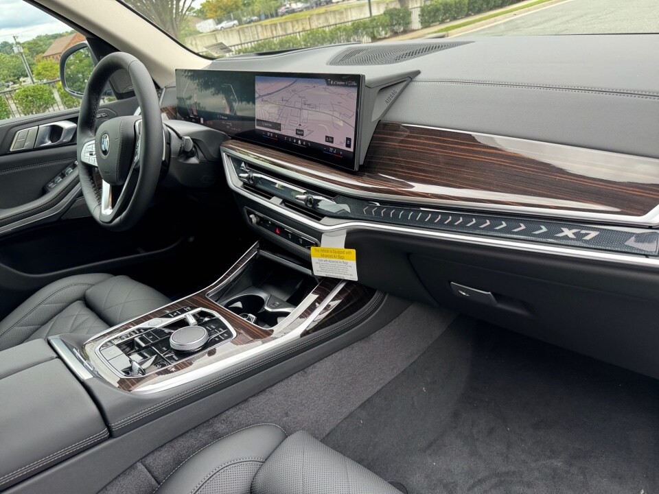 2026 BMW X7 40i - Photo 28