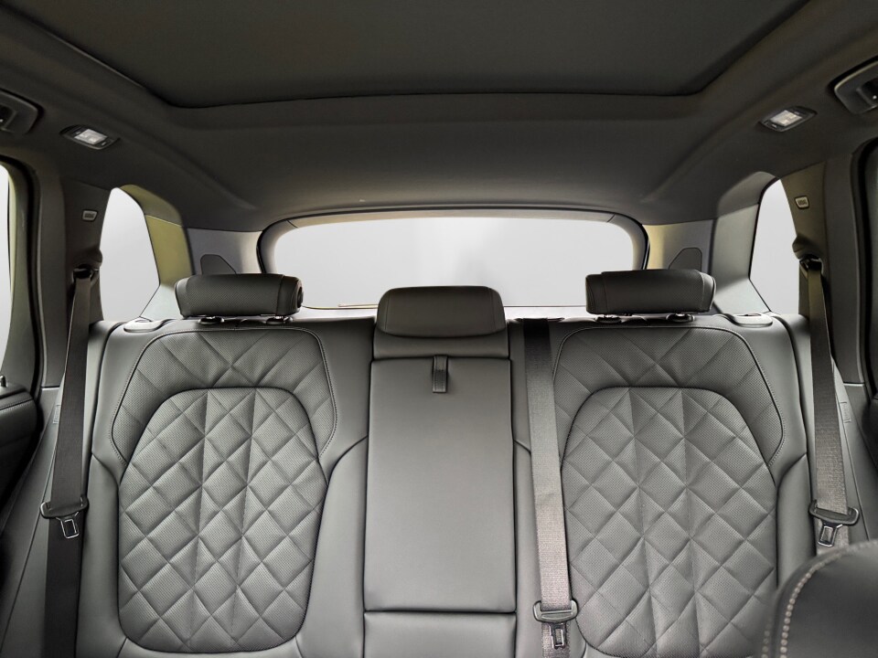 2026 BMW X5 50e - Photo 12