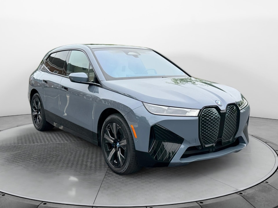 2023 BMW iX xDrive50's photo