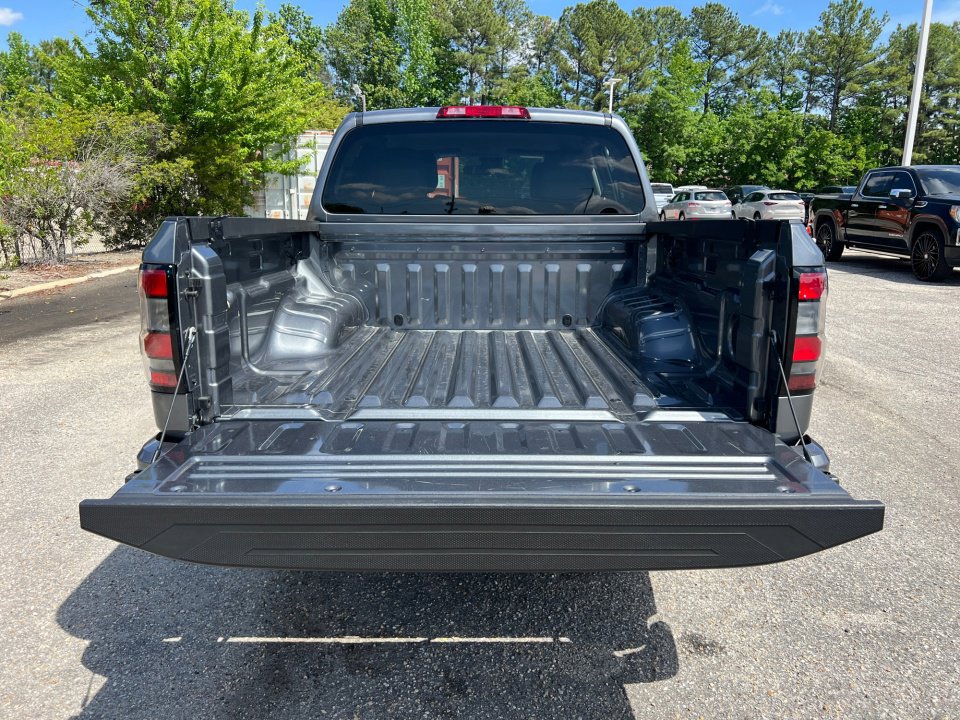 2025 Nissan Frontier SV - Photo 15