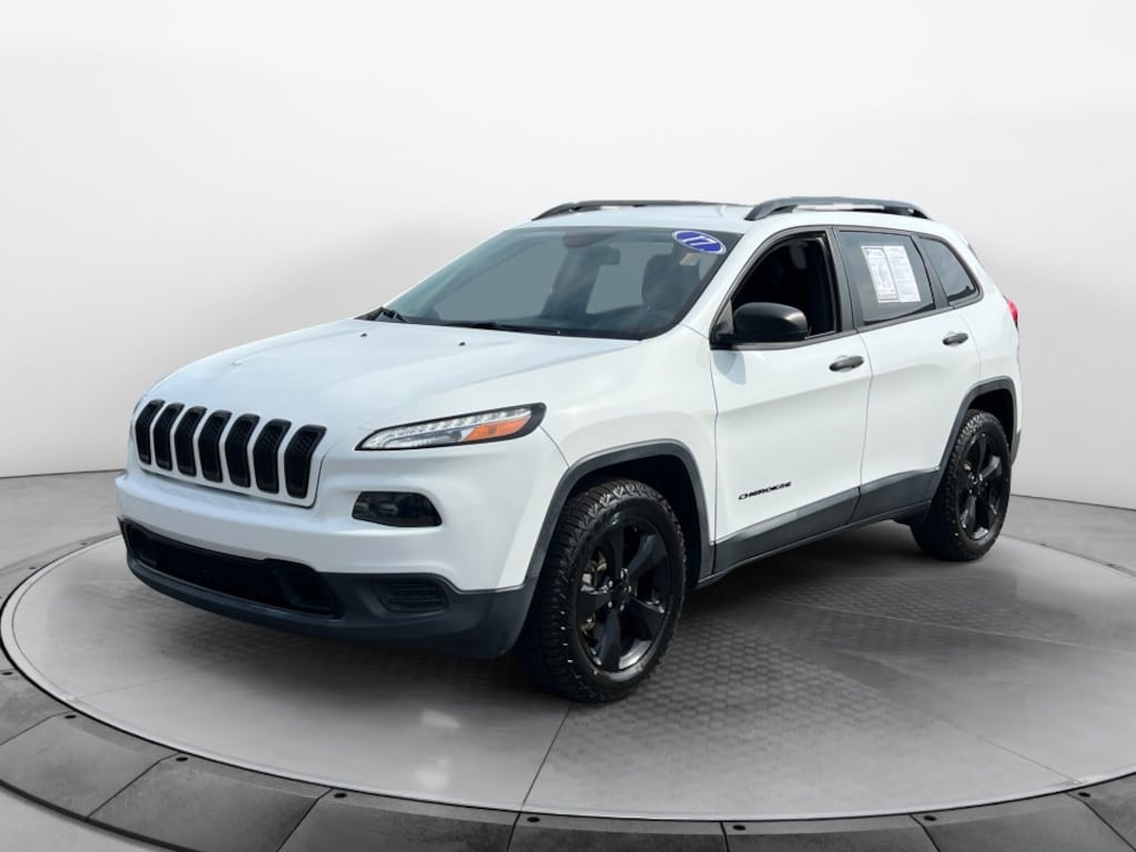Used 2017 Jeep Cherokee Altitude
