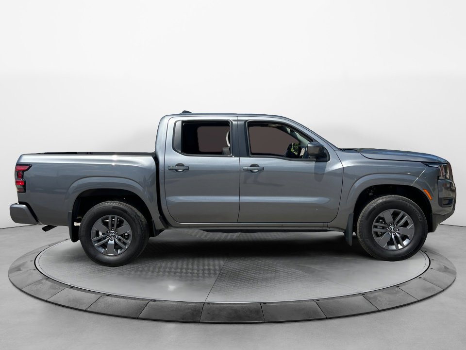 2025 Nissan Frontier SV - Photo 8