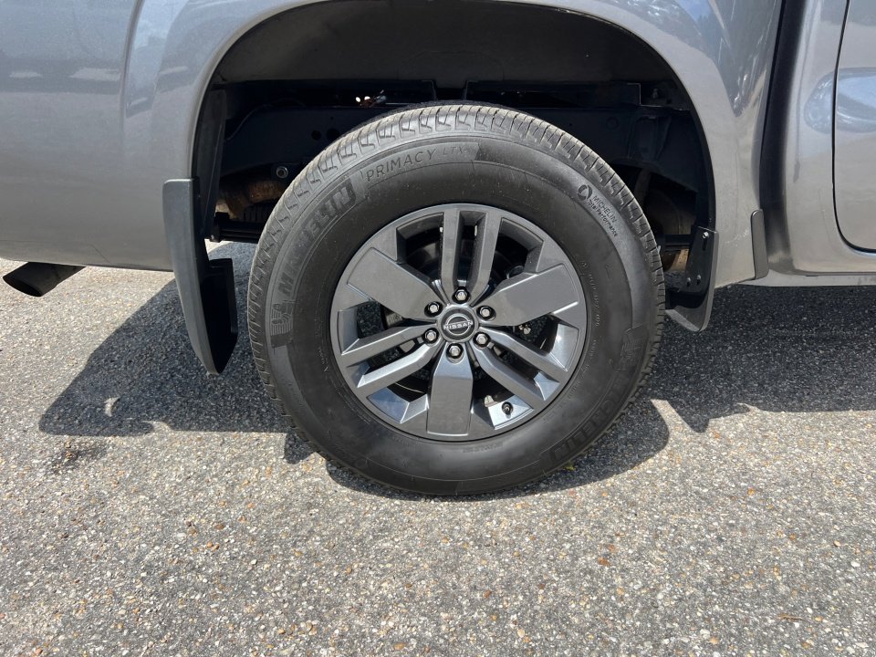 2025 Nissan Frontier SV - Photo 23