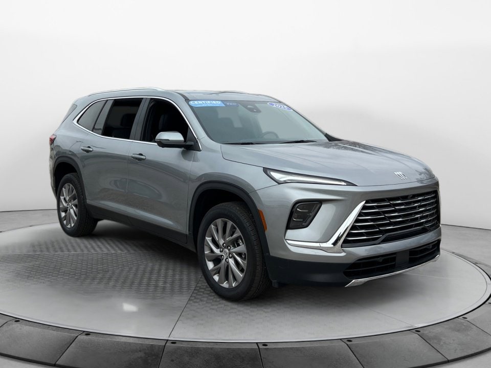 2025 Buick Enclave Preferred's photo