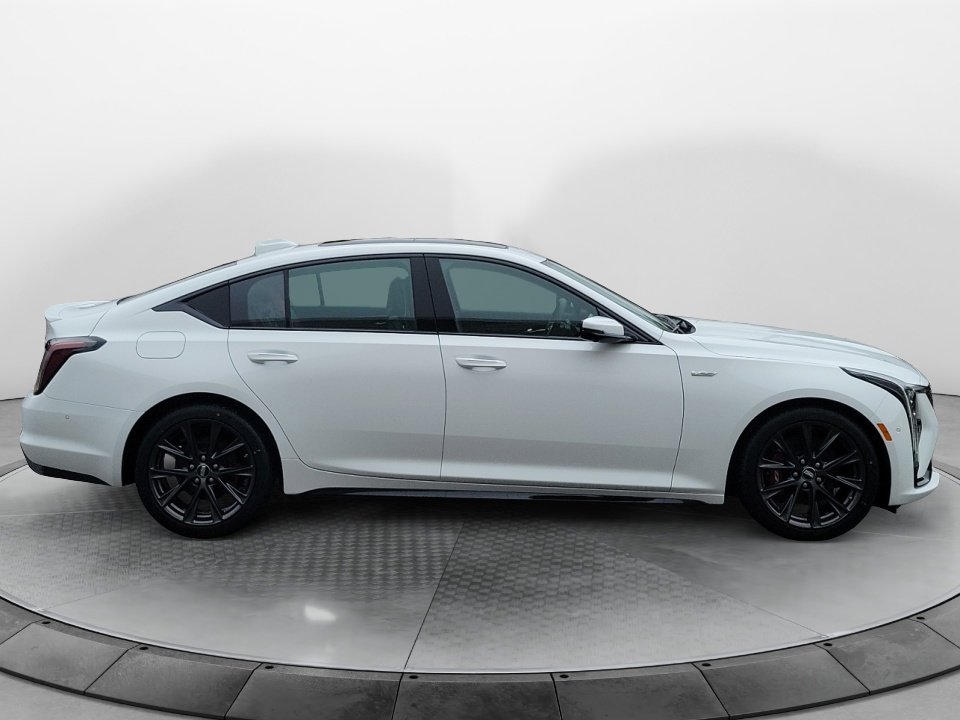 2026 Cadillac CT5 V-Series - Photo 8