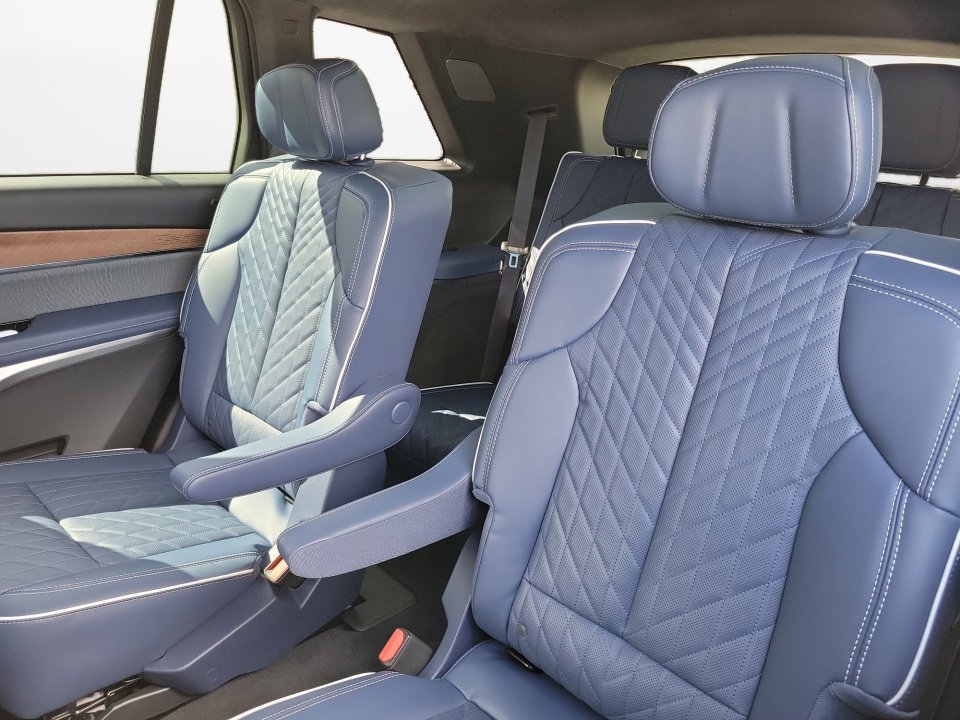 2026 Cadillac VISTIQ Premium Luxury - Photo 12