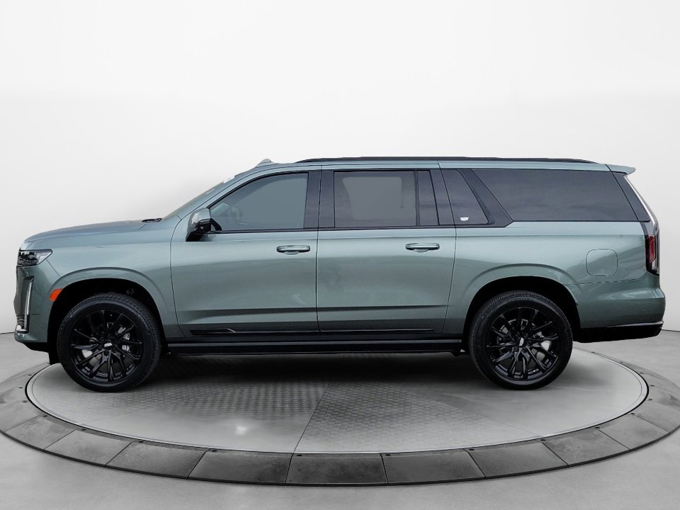 2024 Cadillac Escalade ESV Sport Platinum photo 2