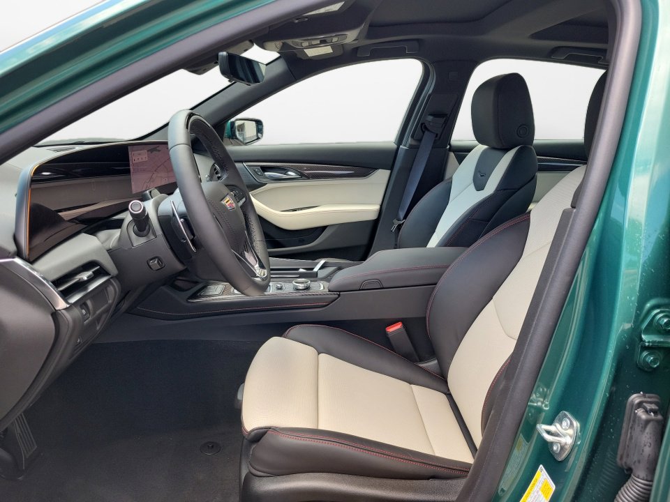 2026 Cadillac CT5 V-Series - Photo 9