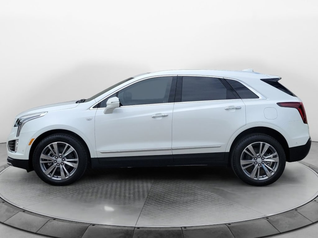 New 2026 CADILLAC XT5 Premium Luxury SUV
