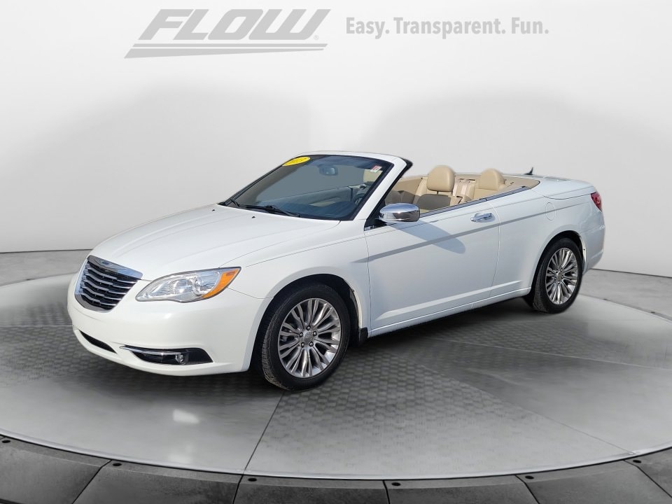 2013 Chrysler 200 Limited photo 3