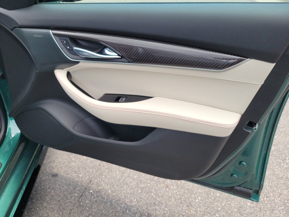 2026 Cadillac CT5 V-Series - Photo 31