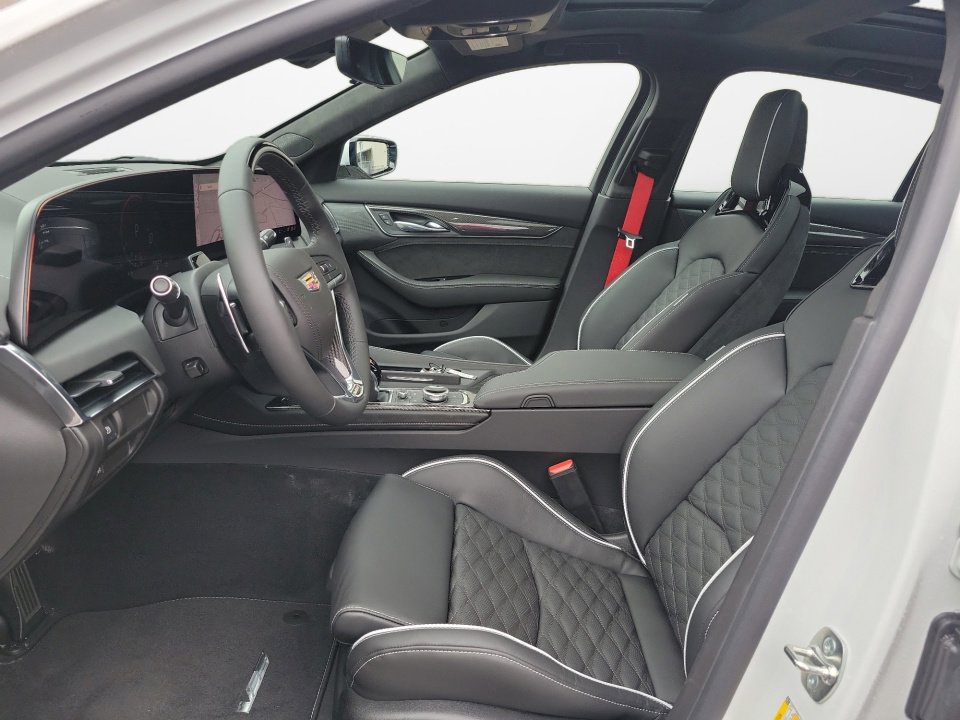2026 Cadillac CT5 V-Series - Photo 9