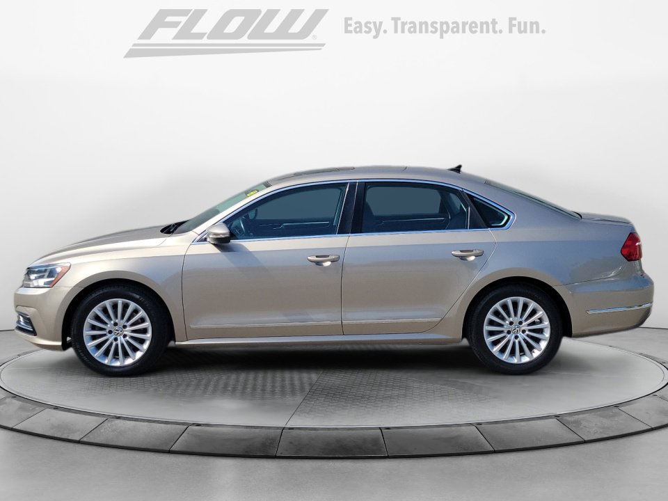 2016 Volkswagen Passat SE photo 4