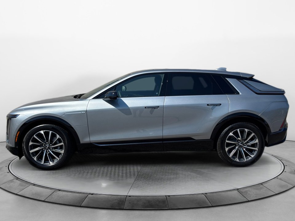 2026 Cadillac Lyriq Sport photo 4