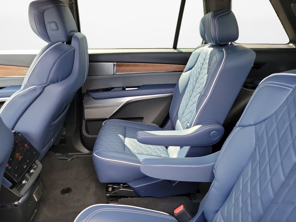 2026 Cadillac VISTIQ Premium Luxury - Photo 13