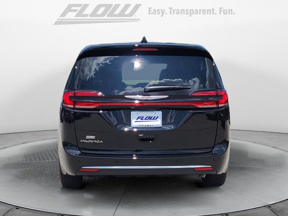 2025 Chrysler Pacifica Select - Photo 6