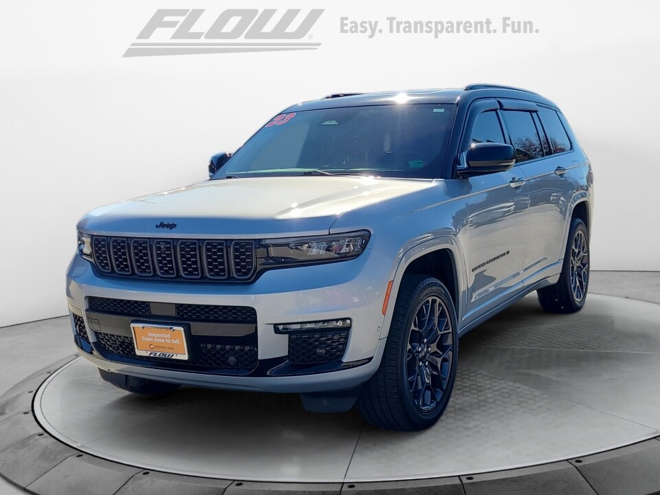 2023 Jeep Grand Cherokee L Summit photo 3