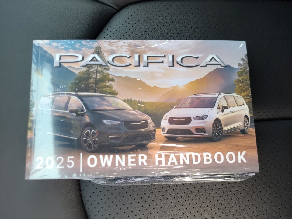 2025 Chrysler Pacifica Select - Photo 34