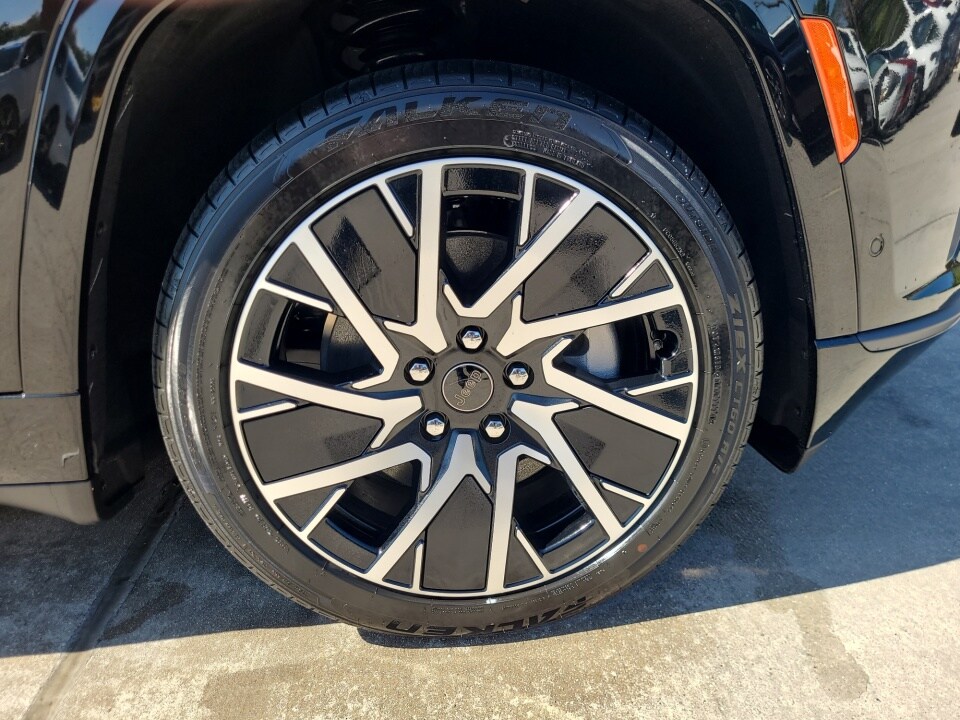 2025 Jeep Wagoneer S Limited - Photo 25