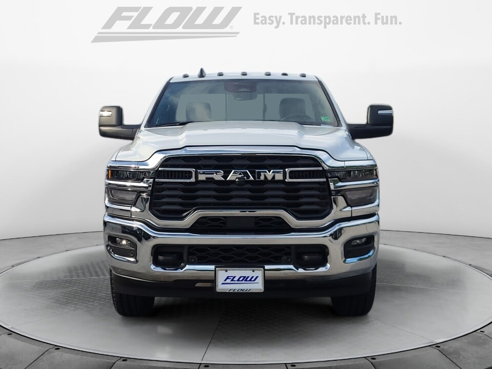 2025 Ram 2500 Tradesman photo 2