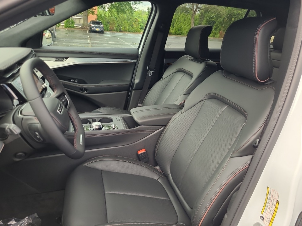 2025 Jeep Wagoneer S Launch Edition - Photo 30