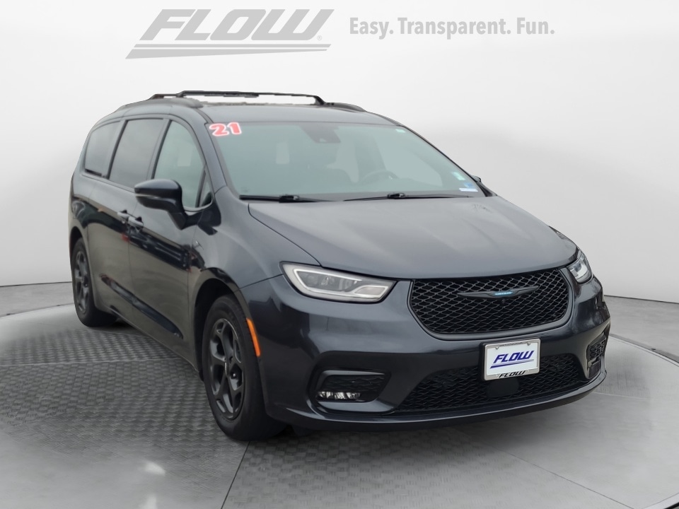 2021 Chrysler Pacifica Hybrid Touring L's photo