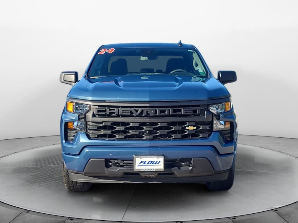 Used 2024 Chevrolet Silverado 1500 4WD Crew Cab Short Bed Custom Truck