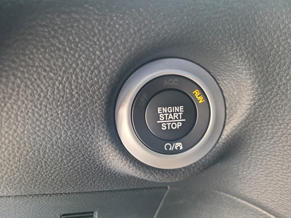 2025 Chrysler Pacifica Select - Photo 20