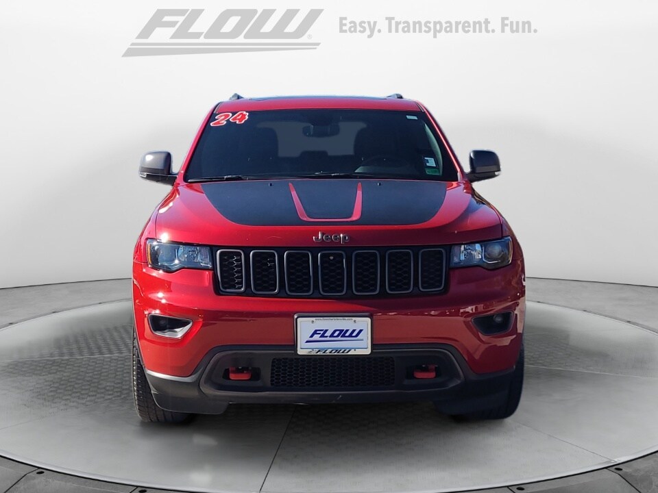 2021 Jeep Grand Cherokee Trailhawk photo 2
