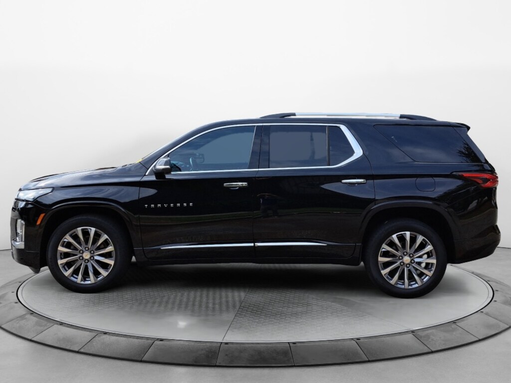 Used 2023 Chevrolet Traverse Premier SUV