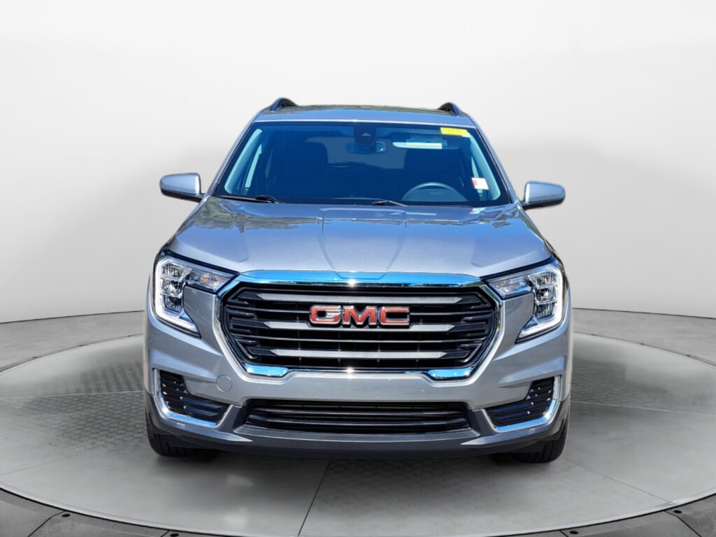 Used 2023 GMC Terrain SLE SUV